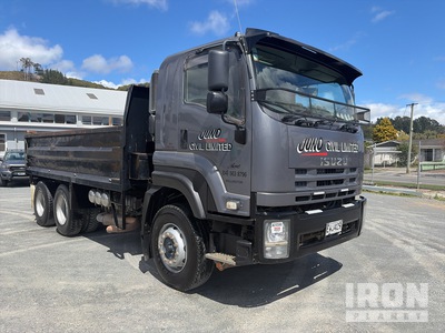 2009 Isuzu FXZ330M 6x4 Crew Cab Tri/A Dump Truck