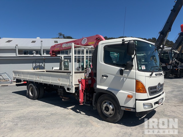 2012 Hino Ranger 4x2 w/ Unic URU345 2.9 Ton Straight Boom Flatbed Truck with Crane