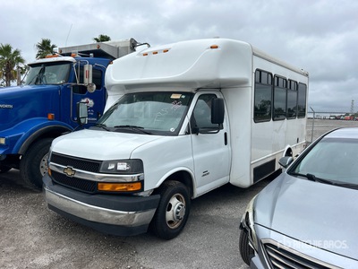 2022 Chevrolet 4500 4x2 12-Seat Mini Bus (Inoperable)