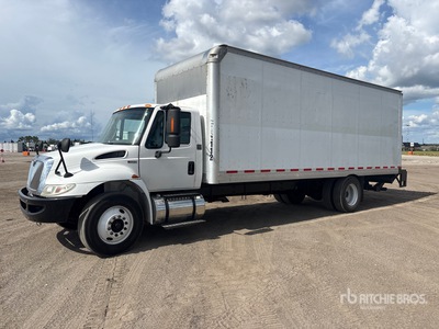 2015 International 4300 4x2 バントラック
