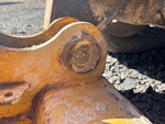 Chassis with Quick Coupler to Arms Pins