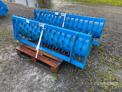 Quantity of (2) ZPW-R D550-2.00k tooth packer roller