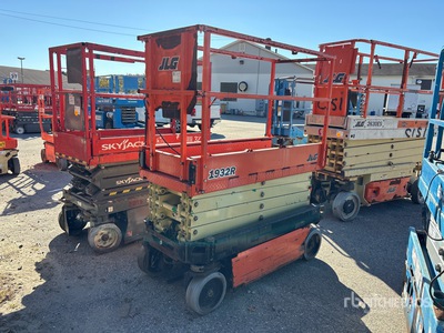 2018 JLG 1932R Electric Scissor Lift