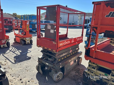 Skyjack SJIII3219 Electric Scissor Lift