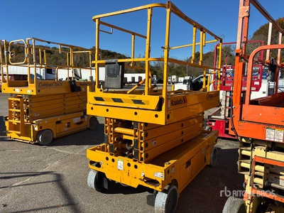 2013 Haulotte 3347E Electric Plateforme élévatrice à ciseaux (Inoperable)
