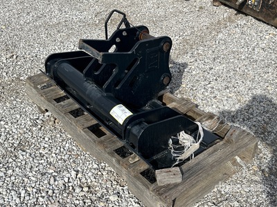 Cat QCADPSSL 43.5 in Excavator Coupler