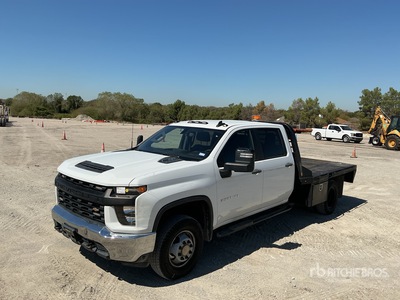 2021 Chevrolet Silverado 3500HD 4x4 Crew Cab Flatbed Truck