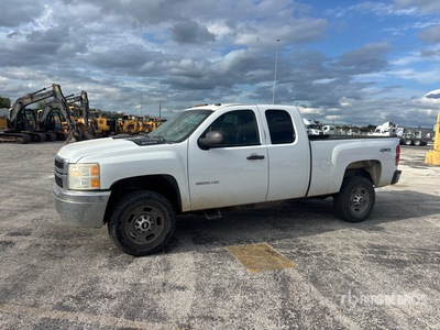 2013 Chevrolet Silverado 2500HD 4x4 Extended Cab Pickup