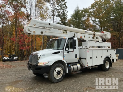 Altec AM55 60 ft on 2019 International 4300 4x2 AA55 Bucket Truck