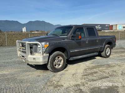 2012 Ford F-250 XLT 4x4 Crew Cab Pickup