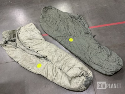 (35) Sleeping Bags