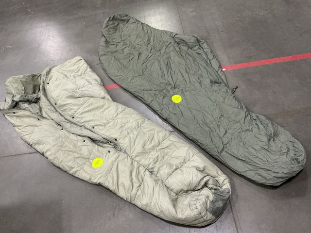 (35) Sleeping Bags