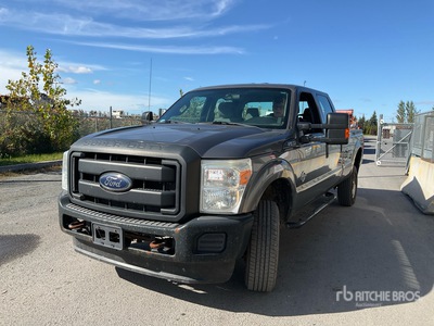 2014 Ford F-350 4x4 Crew Cab Pickup