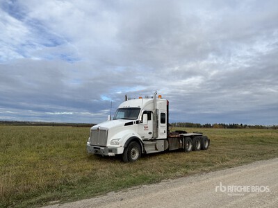 2015 Kenworth T800 Winch Truck