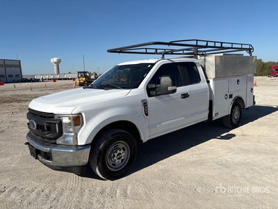 2022 Ford F-350 XL 4x2 Extended Cab Camión Utilitario