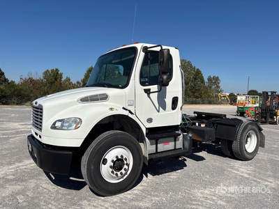2017 Freightliner M2 106 4x2 Ciągnik siodłowy z kabiną dzienną S/A