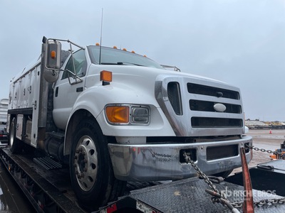 2006 Ford F-650 4x2 Schmiermittel-Lkw