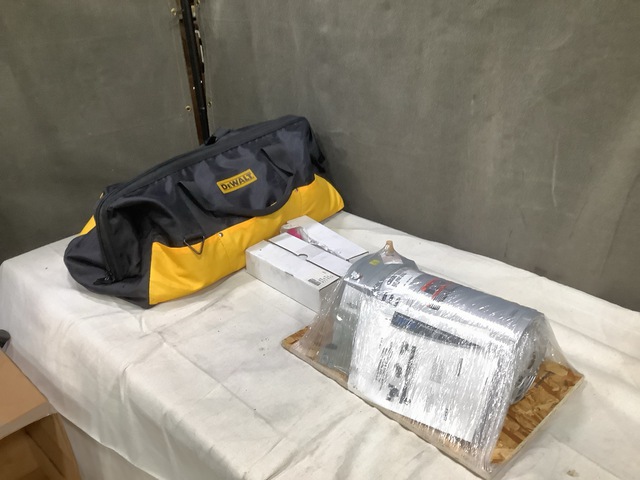 (1) Electric Power Tool Set, (30) Mounting Plates & Assorted Items (1) Electric Power Tool Set, (30) Mounting Plates & Assorted Items