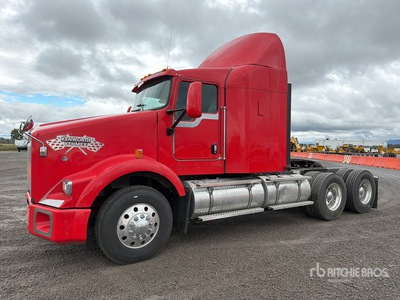 2020 Kenworth T800B 6x4 تراكتور شاحنة كابينة النوم (ثنائية المحور)