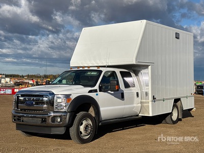 2016 Ford F-550 XL 4x4 Crew Cab Utility Truck