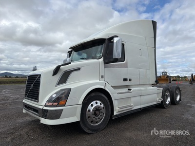2018 Volvo VNL64T-630 6x4 Tractocamion con Dormitorio / T/A Sleeper Truck Tractor