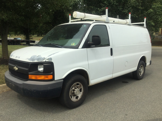 2009 Chevrolet Express G2500 Cargo Van