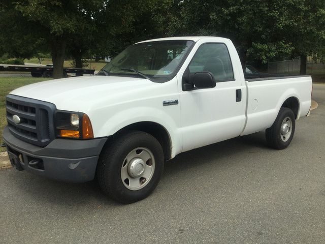 2006 Ford F-250 XL Super Duty Pickup