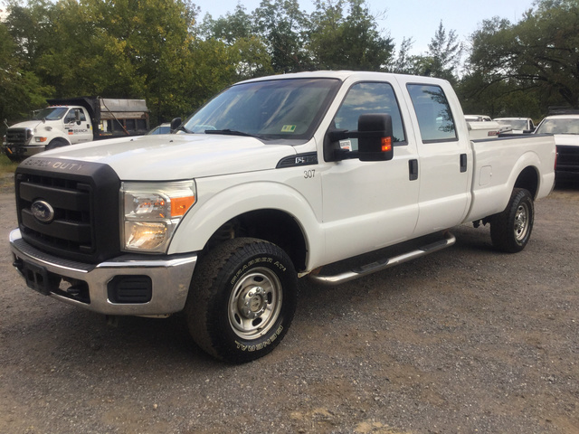 2011 Ford F-350 XL Super Duty 4x4 Crew Cab Pickup