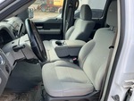 Cab with Seats/armrests