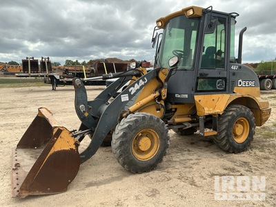 2009 Deere 244J Chargeuse sur pneus