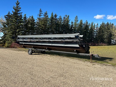 1998 Gleaner 700 30 ft Combine Header