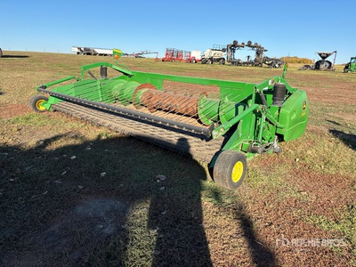 2012 John Deere 615P 15 ft Combine Pickup Header