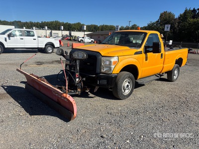 2011 Ford F-250 XL 4x4 Pług śnieżny