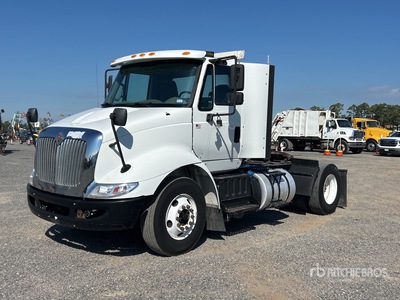 2017 International 8600 4x2 S/A Day Cab Truck Tractor