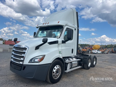 2019 Freightliner Cascadia 116 6x4 T/A Day Cab Truck Tractor