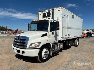 2012 Hino 338 4x2 Mobiele shredderwagen