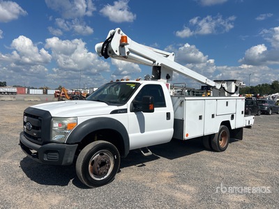 2015 ETI ETC35SNT 53 ft on 2015 Ford F-450 XL 4x2 Camión con Canastilla