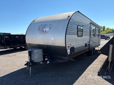 2016 Forest River Cherokee 26 ft 4 in T/A Travel Trailer