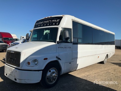 2006 Freightliner FB65 4x2 20-Seat Coach