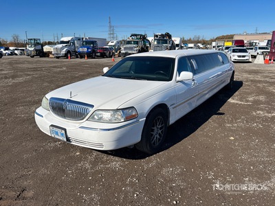 2007 Lincoln Town Car Limousine