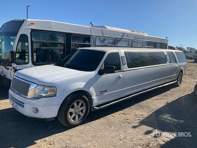 2007 Ford Expedtion XLT Limousine