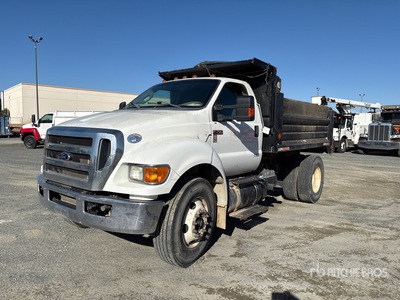 2015 Ford F-750 4x2 S/A Dump Truck