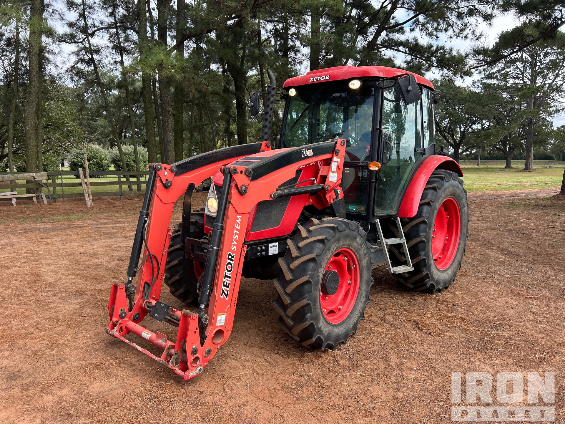 Zeter Proxima 85 4WD Tractor