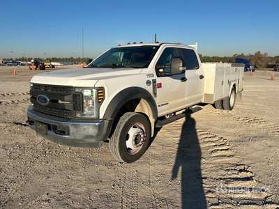 2019 Ford F-550 4x2 Crew Cab Utility Truck