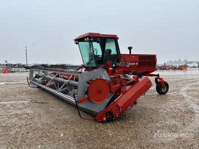 1997 Case IH 8825 Windrower