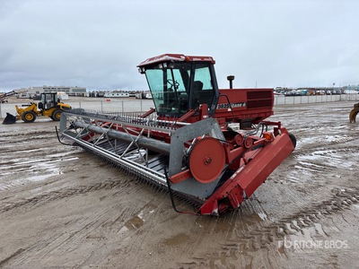 1997 Case IH 8825 25 ft Swather Andaineuse