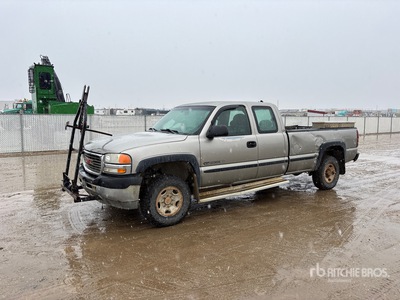 2001 GMC Sierra 2500HD SL 4x4 Extended Cab Pick Up