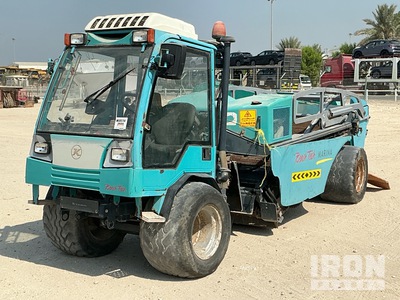 2019 Kassbohrer Hydraulic Beach Cleaner Divers
