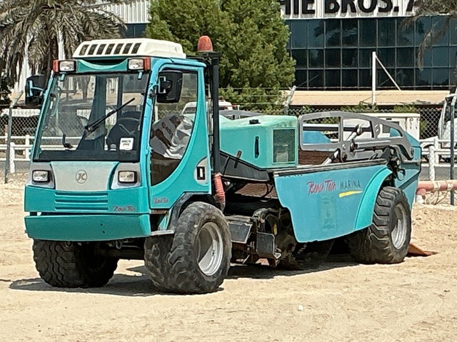 2019 Kaessbohrer Beach Tech Marina Hydraulic Beach Cleaner