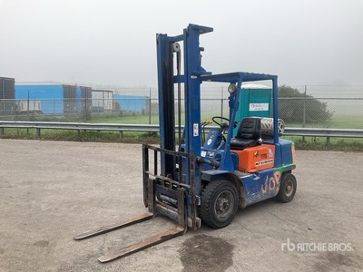 1986 Mitsubishi FG25 2400 kg Chariot Élévateur